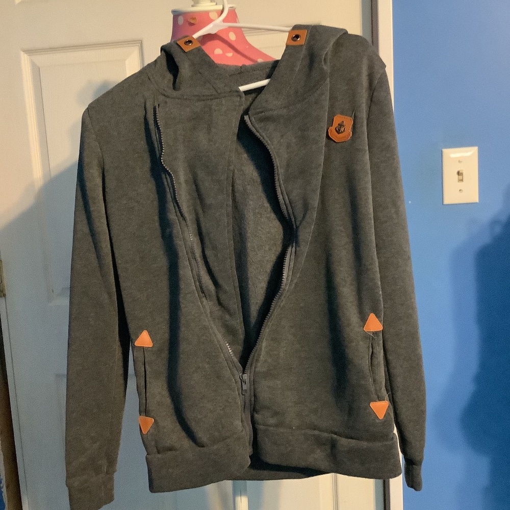 Gray Hooded Sweater Size M